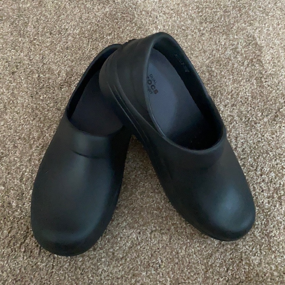 Dual comfort crocs (non slip)